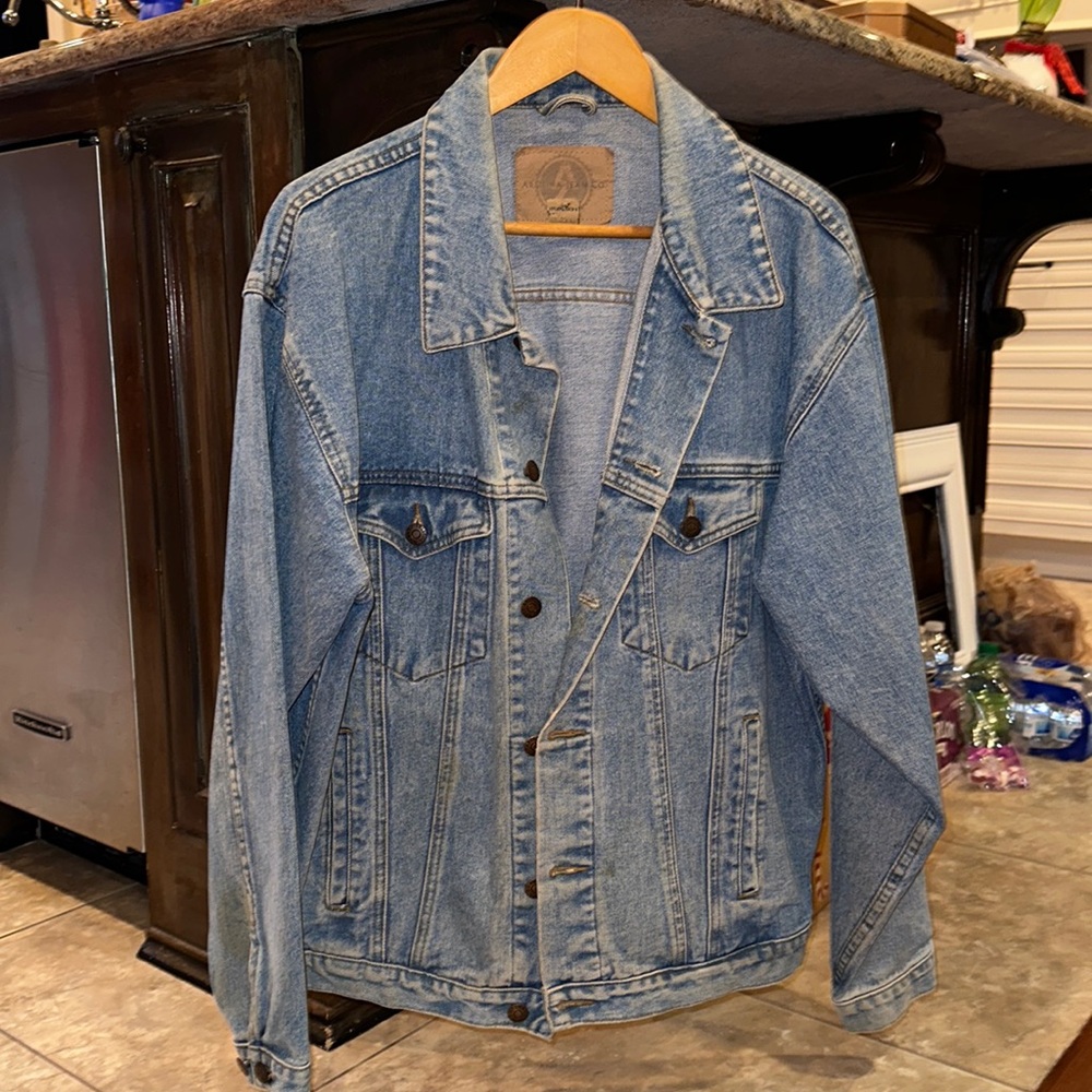 Vintage Lightwash Denim Jacket